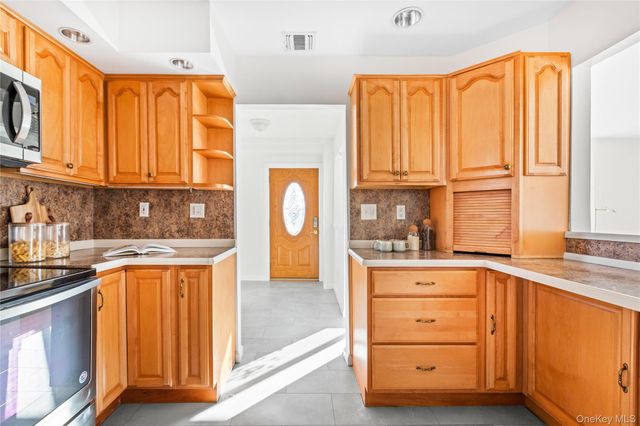 15 Shore Drive, Mastic Beach, NY 11951