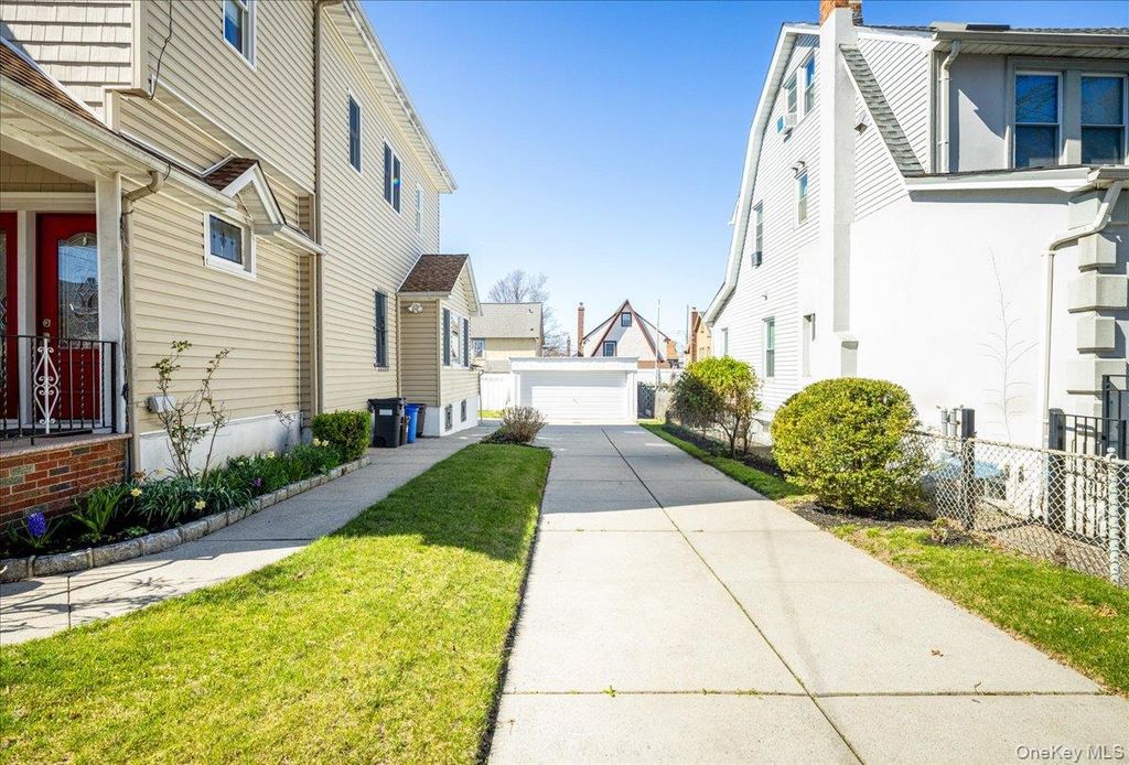14811 10th Avenue, Whitestone, NY 11357 — photo 5