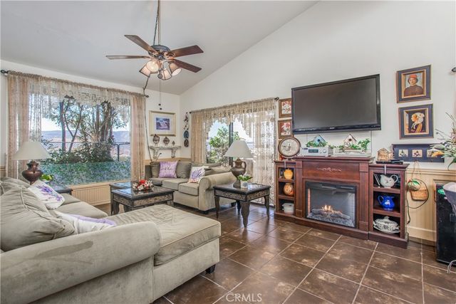 435 W Indian School, Banning, CA 92220