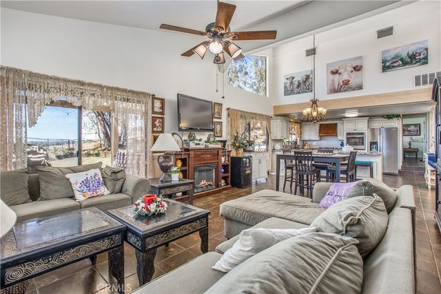 435 W Indian School, Banning, CA 92220