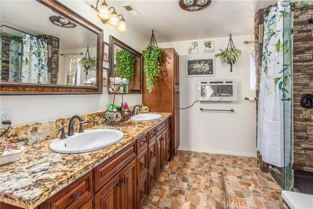 435 W Indian School, Banning, CA 92220