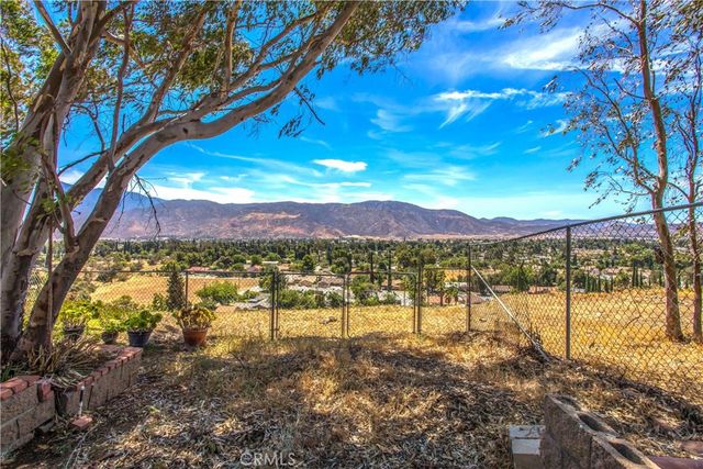 435 W Indian School, Banning, CA 92220