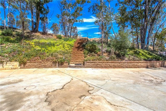 435 W Indian School, Banning, CA 92220