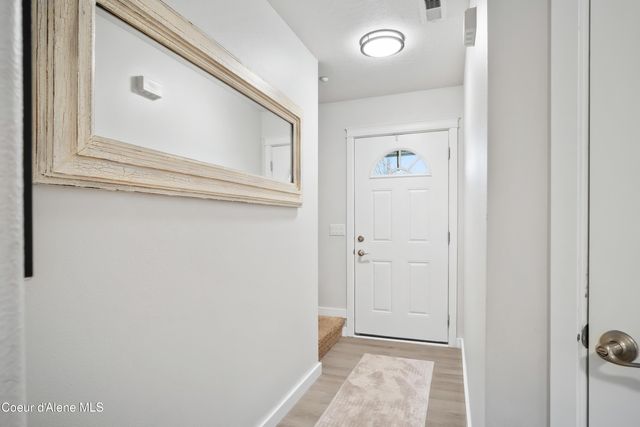 118 E Maryanna Ln, Hayden, ID 83835