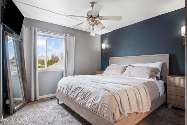 118 E Maryanna Ln, Hayden, ID 83835