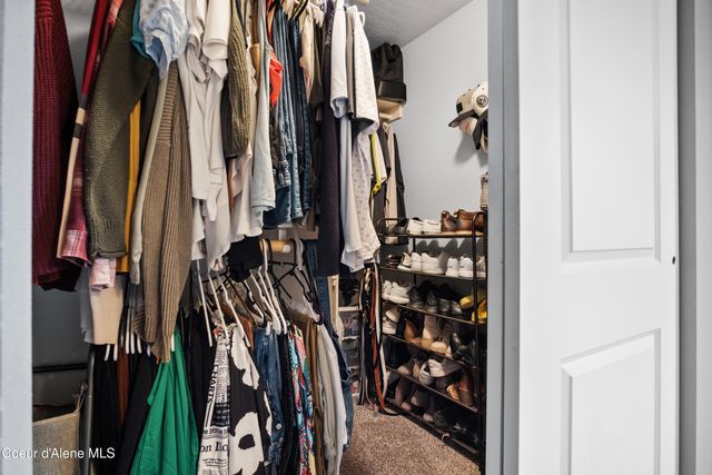 118 E Maryanna Ln, Hayden, ID 83835