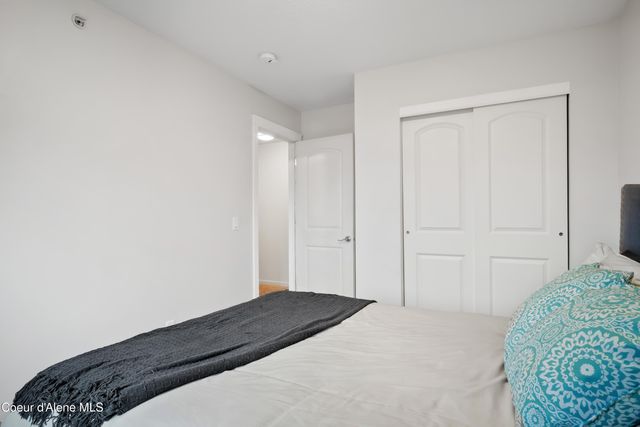 118 E Maryanna Ln, Hayden, ID 83835