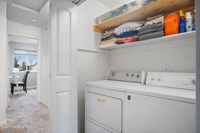 118 E Maryanna Ln, Hayden, ID 83835