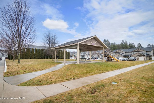 118 E Maryanna Ln, Hayden, ID 83835