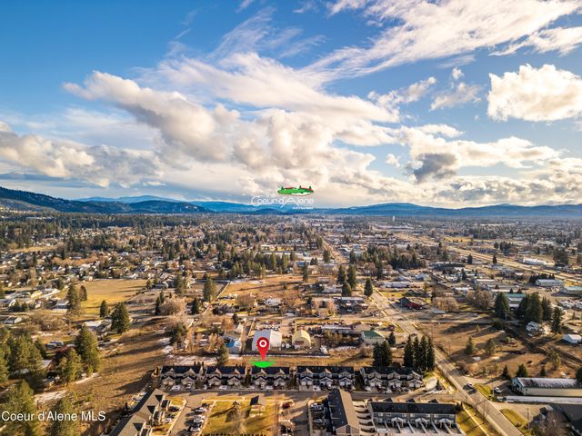 118 E Maryanna Ln, Hayden, ID 83835