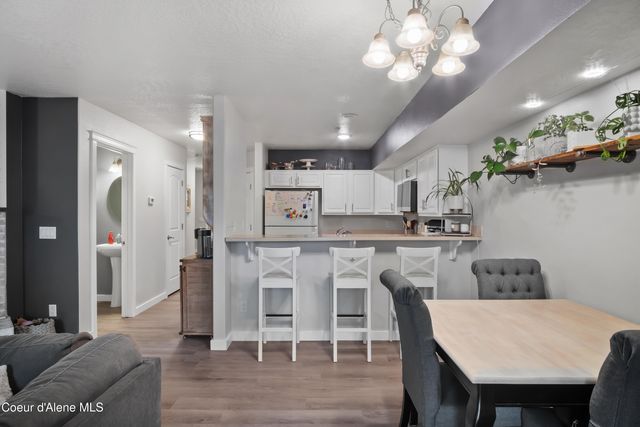 118 E Maryanna Ln, Hayden, ID 83835