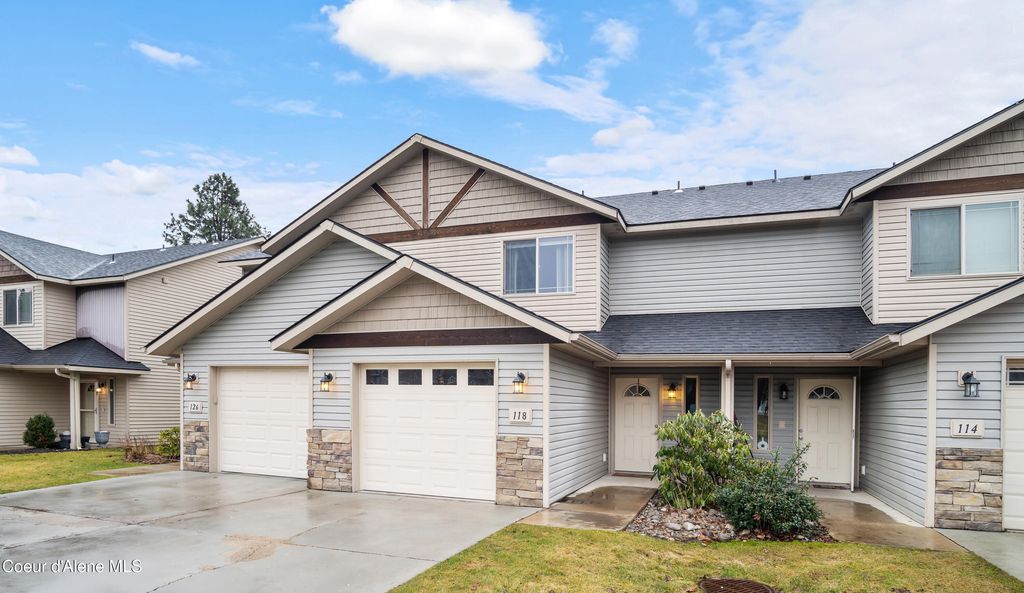 118 E Maryanna Ln, Hayden, ID 83835