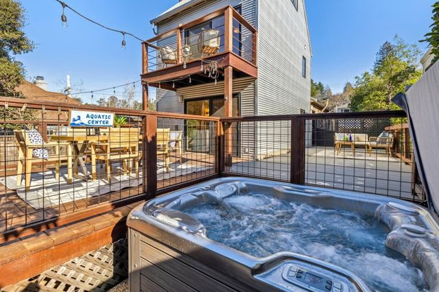 46 Ardmore Rd, Kensington, CA 94707