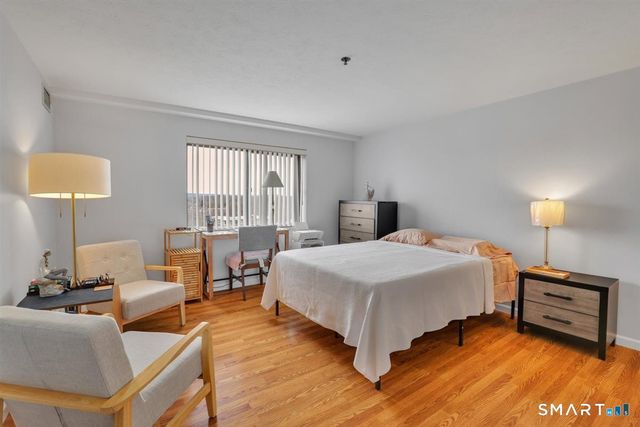 111 Dekoven Drive 1105, Middletown, CT 06457