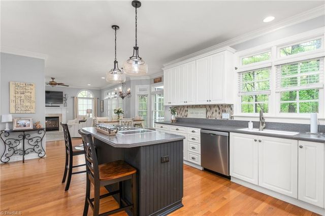8505 Case Ridge Drive, Oak Ridge, NC 27310