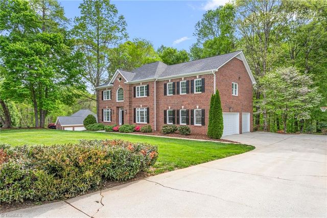 8505 Case Ridge Drive, Oak Ridge, NC 27310