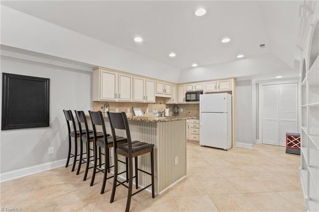 8505 Case Ridge Drive, Oak Ridge, NC 27310