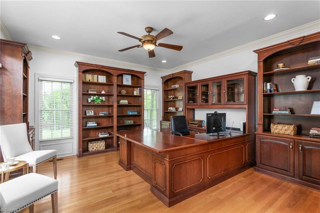 8505 Case Ridge Drive, Oak Ridge, NC 27310