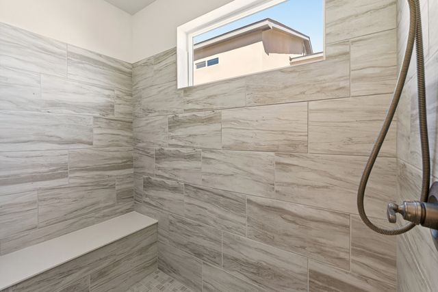 142 Mirador Boulevard, White Rock, NM 87547