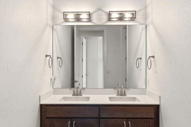 142 Mirador Boulevard, White Rock, NM 87547