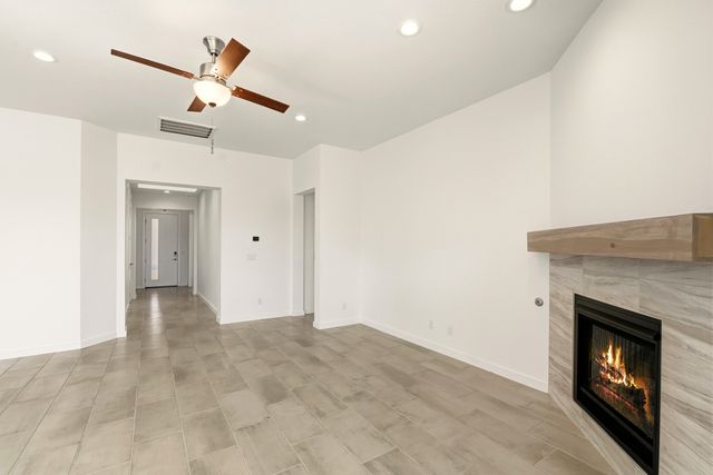 142 Mirador Boulevard, White Rock, NM 87547