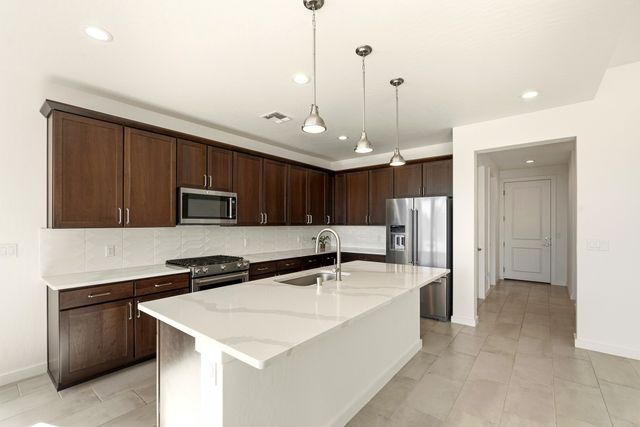 142 Mirador Boulevard, White Rock, NM 87547