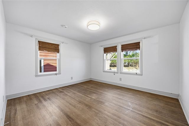 1521 E Court Street, Iowa City, IA 52245