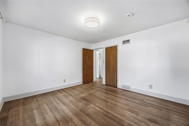 1521 E Court Street, Iowa City, IA 52245