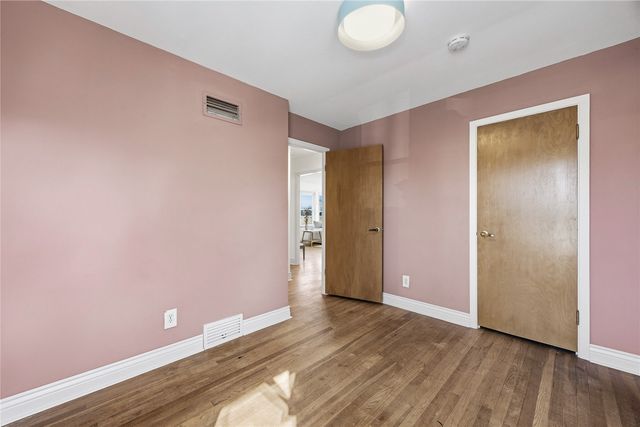 1521 E Court Street, Iowa City, IA 52245