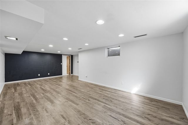 1521 E Court Street, Iowa City, IA 52245