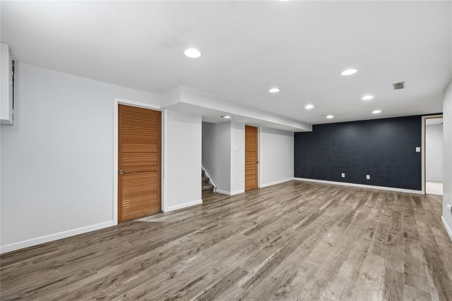 1521 E Court Street, Iowa City, IA 52245