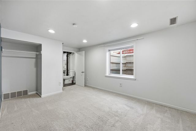 1521 E Court Street, Iowa City, IA 52245