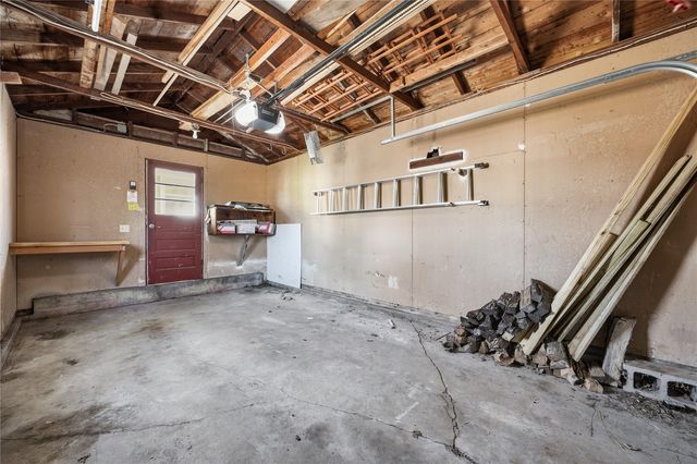 1521 E Court Street, Iowa City, IA 52245