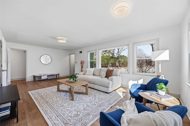 1521 E Court Street, Iowa City, IA 52245