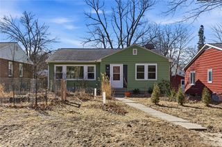 1521 E Court Street, Iowa City, IA 52245