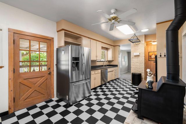 3270 Ayres Holmes Rd, Auburn, CA 95602