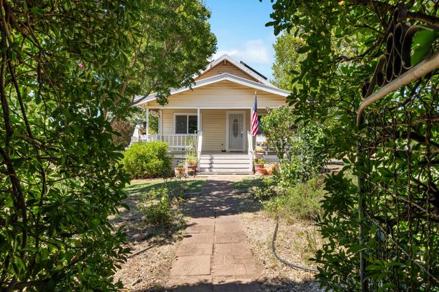 3270 Ayres Holmes Rd, Auburn, CA 95602