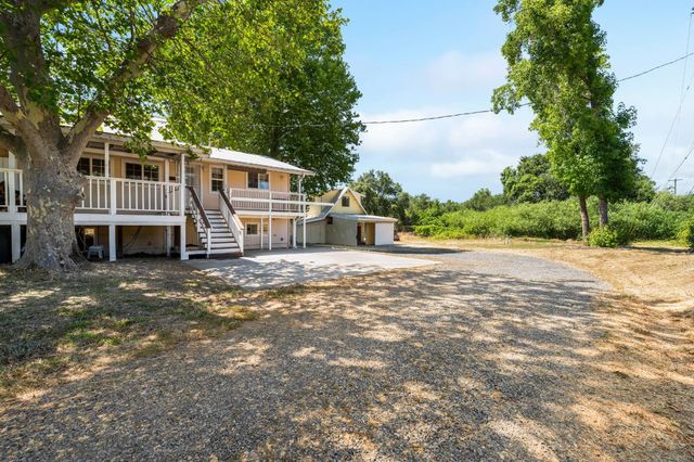 3270 Ayres Holmes Rd, Auburn, CA 95602
