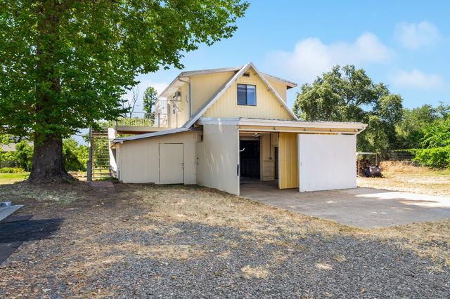 3270 Ayres Holmes Rd, Auburn, CA 95602