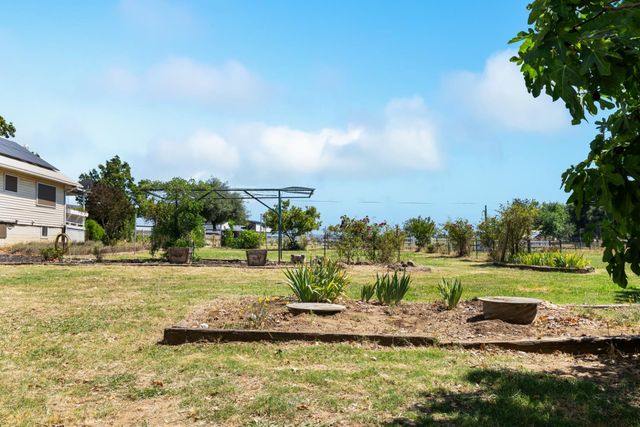 3270 Ayres Holmes Rd, Auburn, CA 95602