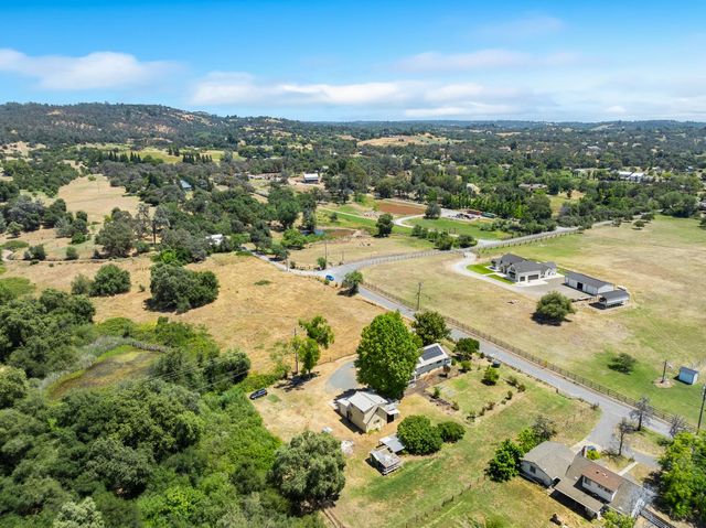 3270 Ayres Holmes Rd, Auburn, CA 95602