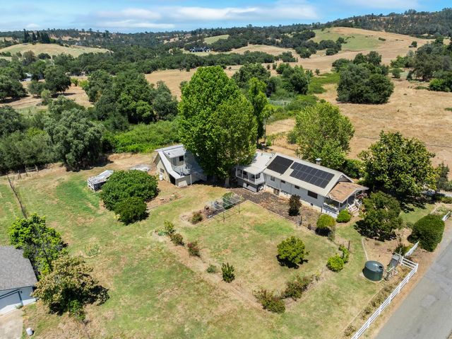 3270 Ayres Holmes Rd, Auburn, CA 95602
