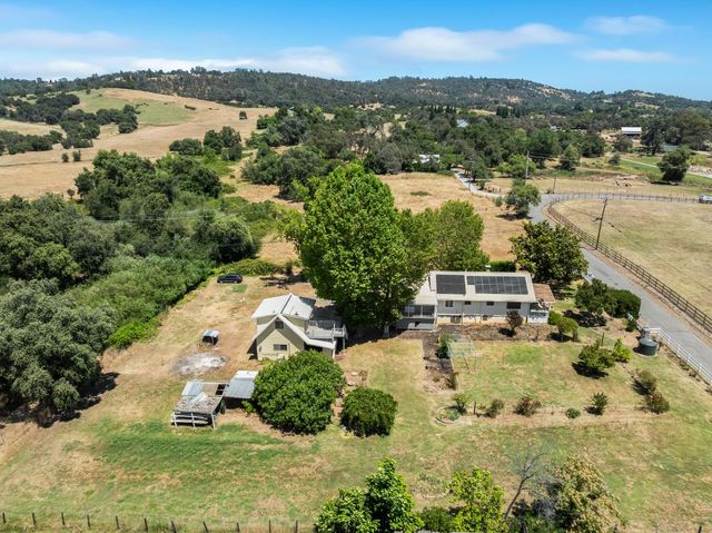 3270 Ayres Holmes Rd, Auburn, CA 95602