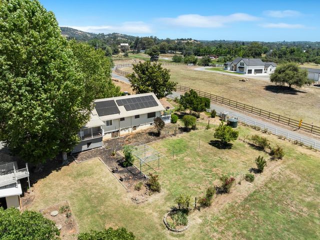 3270 Ayres Holmes Rd, Auburn, CA 95602