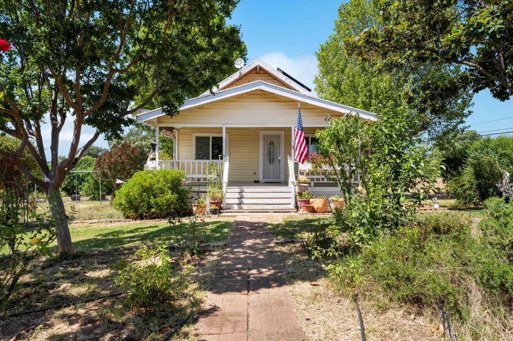 3270 Ayres Holmes Rd, Auburn, CA 95602