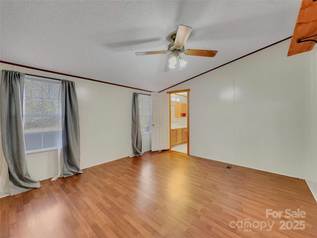 3215 Shadybark Trail, Catawba, SC 29704