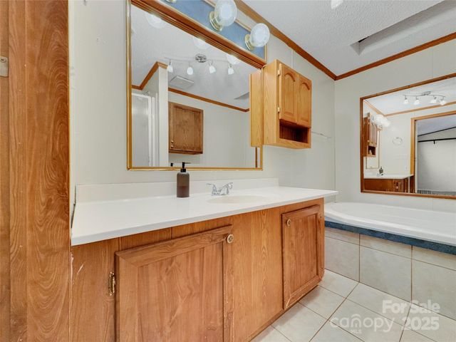 3215 Shadybark Trail, Catawba, SC 29704