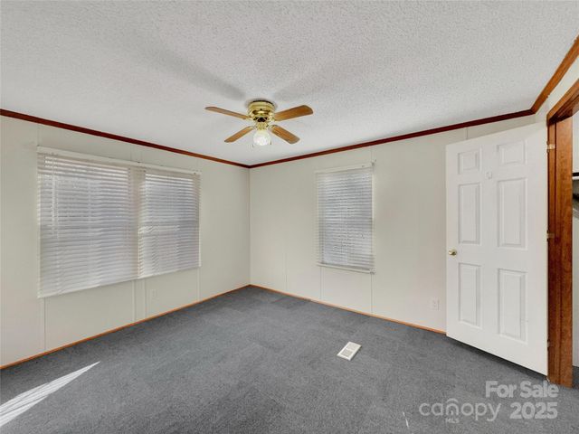 3215 Shadybark Trail, Catawba, SC 29704