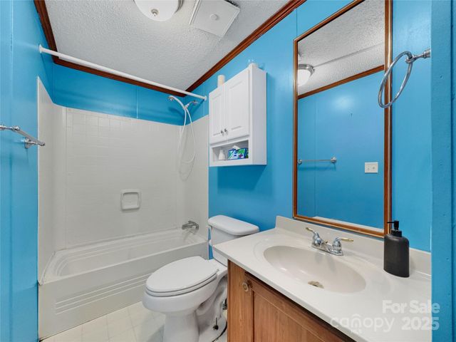 3215 Shadybark Trail, Catawba, SC 29704