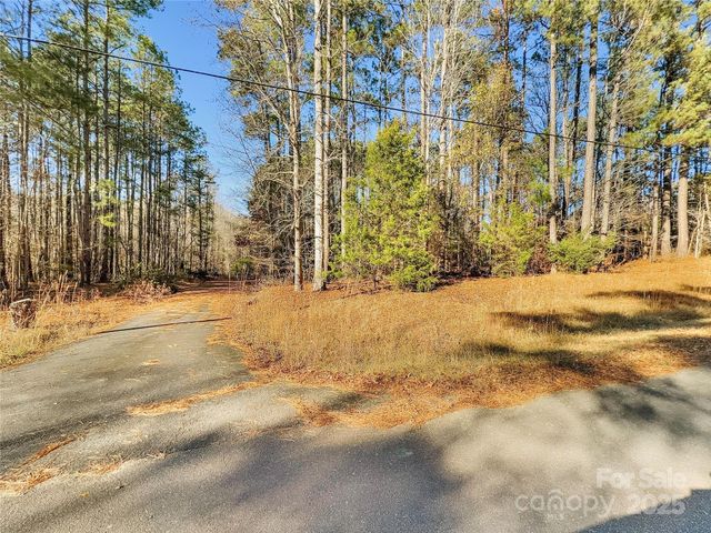 3215 Shadybark Trail, Catawba, SC 29704